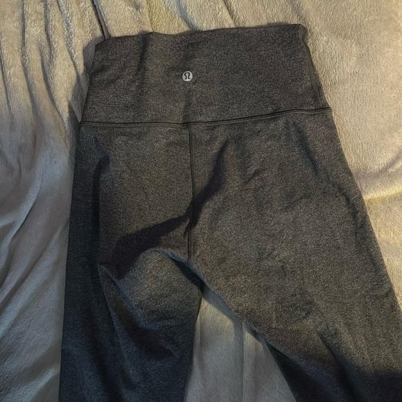 women’s lululemon size 6 leggings - Picture 1 of 3
